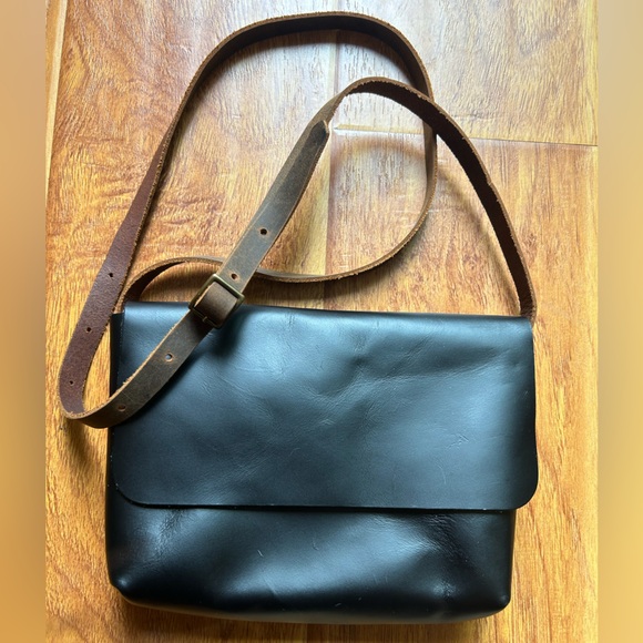 In Blue Black Leather Handmade Crossbody Bag - Picture 2 of 10